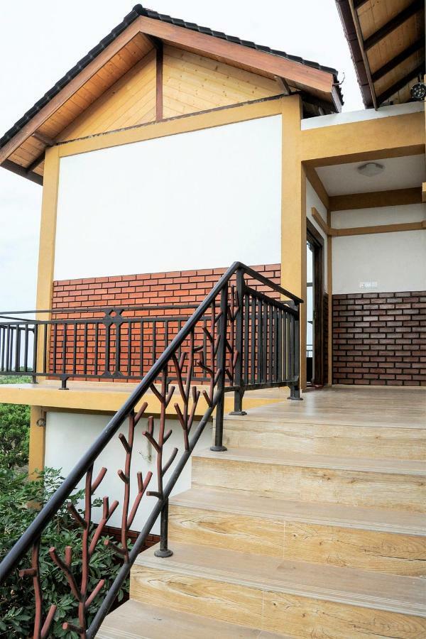Woodycrest Hotel Trincomalee Buitenkant foto